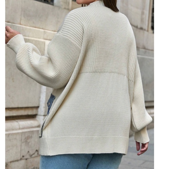 Cozy Denim Pockets Color Block Button Down Cardigan - Picture 4 of 4